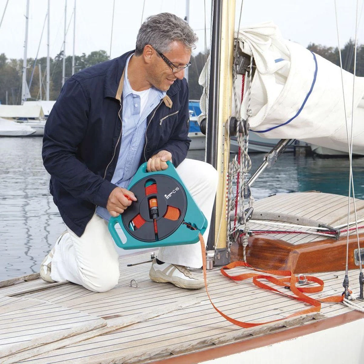 GARDENA Classic Draagcassette Roll-fix C15 Compleet - Inclusief 15 Meter Compact Slang 4 GARDENA Classic Draagcassette Roll-fix C15 Compleet - Inclusief 15 Meter Compact Slang - Image 4