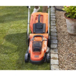 Black & Decker BLACK+DECKER 2x18V Grasmaaier BCMW33184L2-QW 33 Cm Incl. Twee 4,0 Ah Accu's -Tuin Verkoop 123 491
