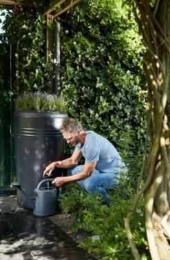 Elho Green Basics Regenton - Regenton - Living Black - Buiten - 200 Liter -Tuin Verkoop 787x1200 1