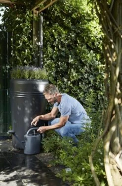 Elho Green Basics Regenton - Regenton - Living Black - Buiten - 200 Liter -Tuin Verkoop 790x1200