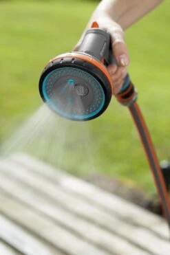 GARDENA - Comfort Broeskop - 5 Straalsoorten - Grijs -Tuin Verkoop 800x1200 10